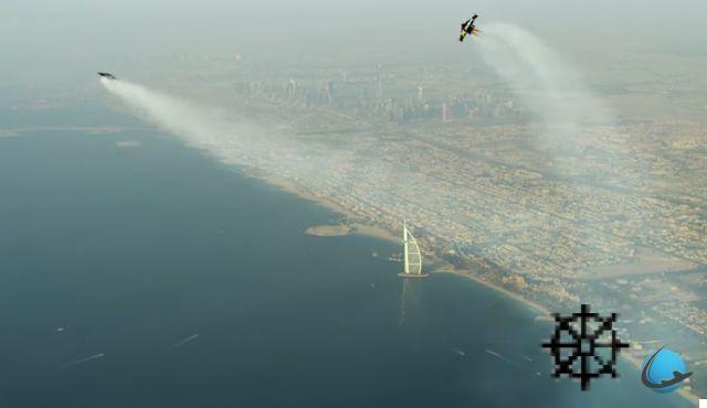 Un incredibile volo su Dubai in un jetpack