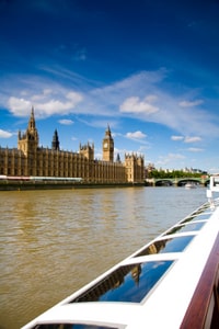Crucero por el río Támesis en Londres y té de la tarde