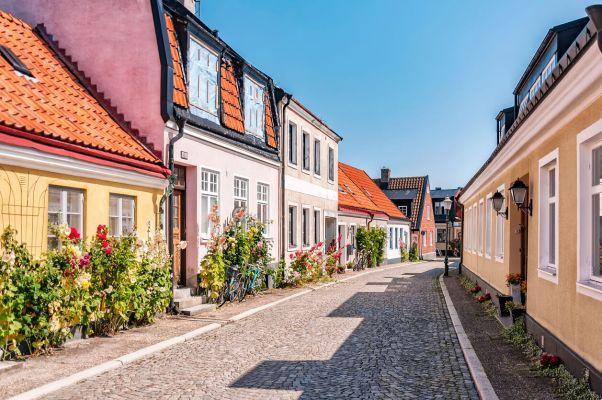 Climate in Ystad: when to go