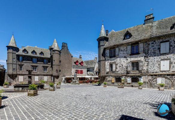 What are the most beautiful villages in Auvergne? Here are our 11 favorites!