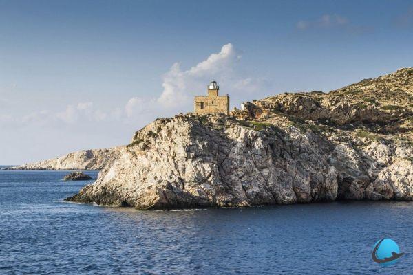 Descubre las Cícladas a través de 6 islas (desde Mykonos hasta Santorini)