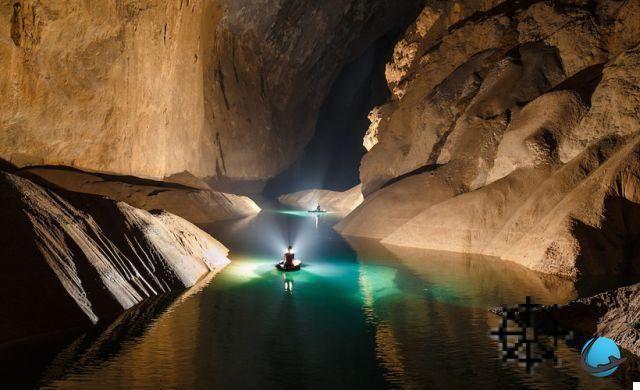 Discover the largest cave in the world in Vietnam!