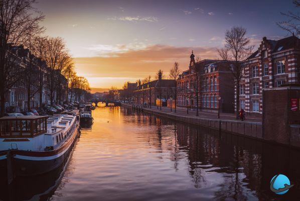 Where to sleep in Amsterdam: in which district to stay?