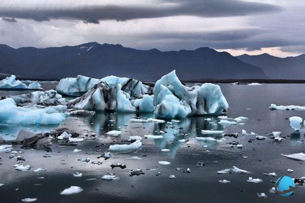 ¿Por qué visitar Islandia? ¡Glaciares, géiseres y aguas termales!