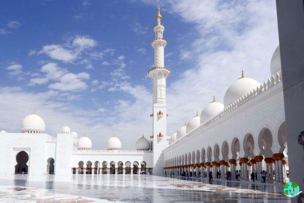 Visita Abu Dhabi – Cosa vedere e fare nella capitale degli Emirati Arabi Uniti?