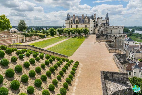 Visit Amboise: What to do and where to sleep in Amboise?