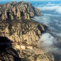 Excursión de un día para grupos pequeños a Montserrat, Gaudí y el Modernismo desde Barcelona