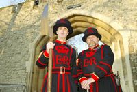 Private Crown Jewels Tour and Breakfast at Tower of London