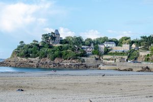Where to sleep in Saint-Malo: neighborhoods and best addresses