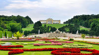 Excursão de meio dia para grupos pequenos no Palácio de Schönbrunn com um guia historiador