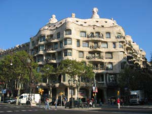 Tres casas para descubrir la Barcelona de Gaudí