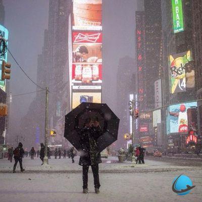 Le migliori foto della tempesta di neve a New York