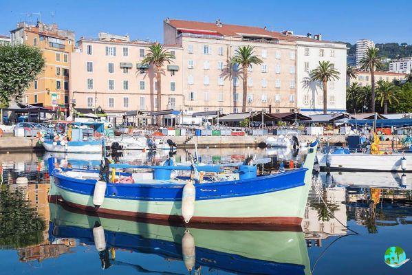 Visit Ajaccio: what to do and where to sleep in Ajaccio?