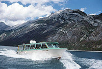 Recorrido de entrenamiento y crucero por el lago Minnewanka desde Banff