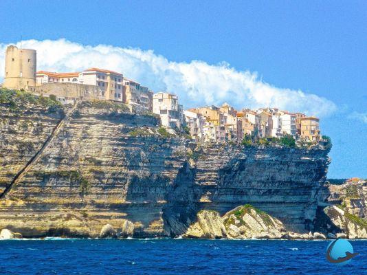 Why go to Bonifacio? Discover all the Corsican charm!
