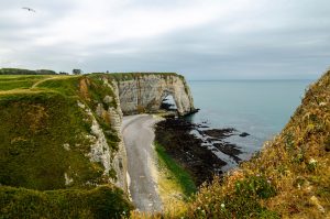 Visit Étretat and its cliffs: What to do and see in Étretat?