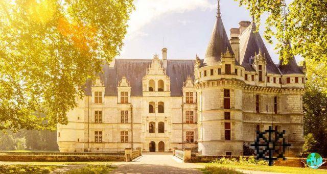 Visit the castles of the Loire