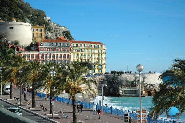 In which district of Nice to sleep for your next vacation?